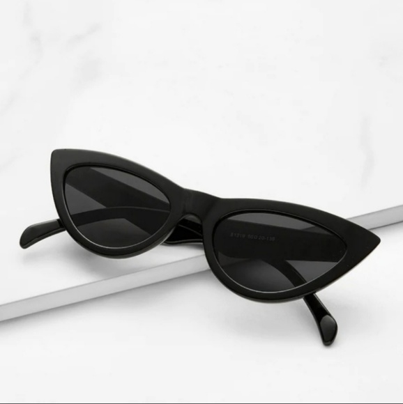 Leebra Rose Accessories - CatEye Frame Sunglasses